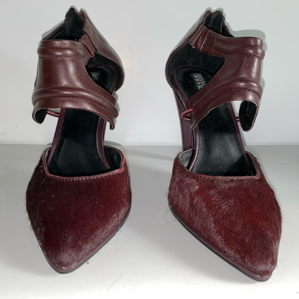 Heels - Picture 2 of 8